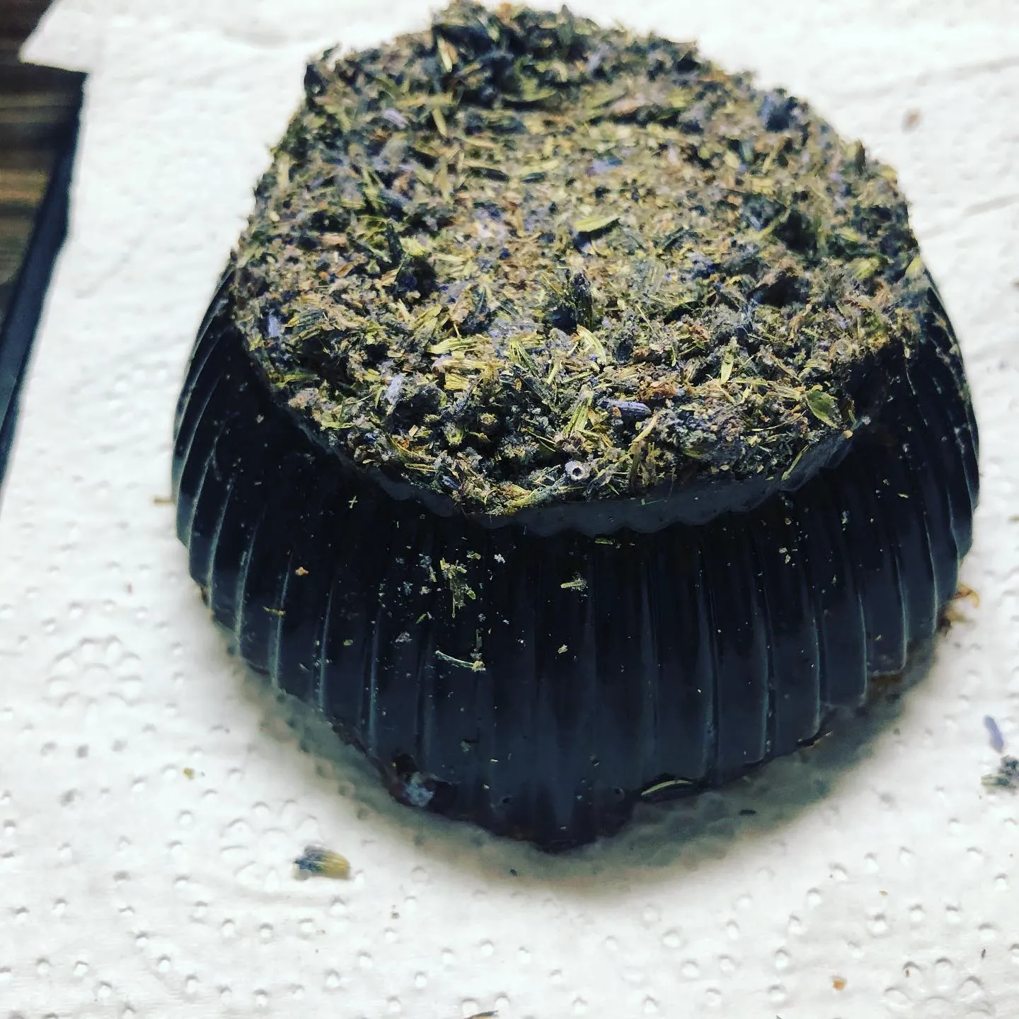 Rich Lavender Handmade Soap, SLS Free Natural Artisan Handcrafted French/ English Lavender & Rose African Black Soap 3 oz or 3.5 oz For Eczema Prone Skin - Made in Hong Kong  (1-Piece)