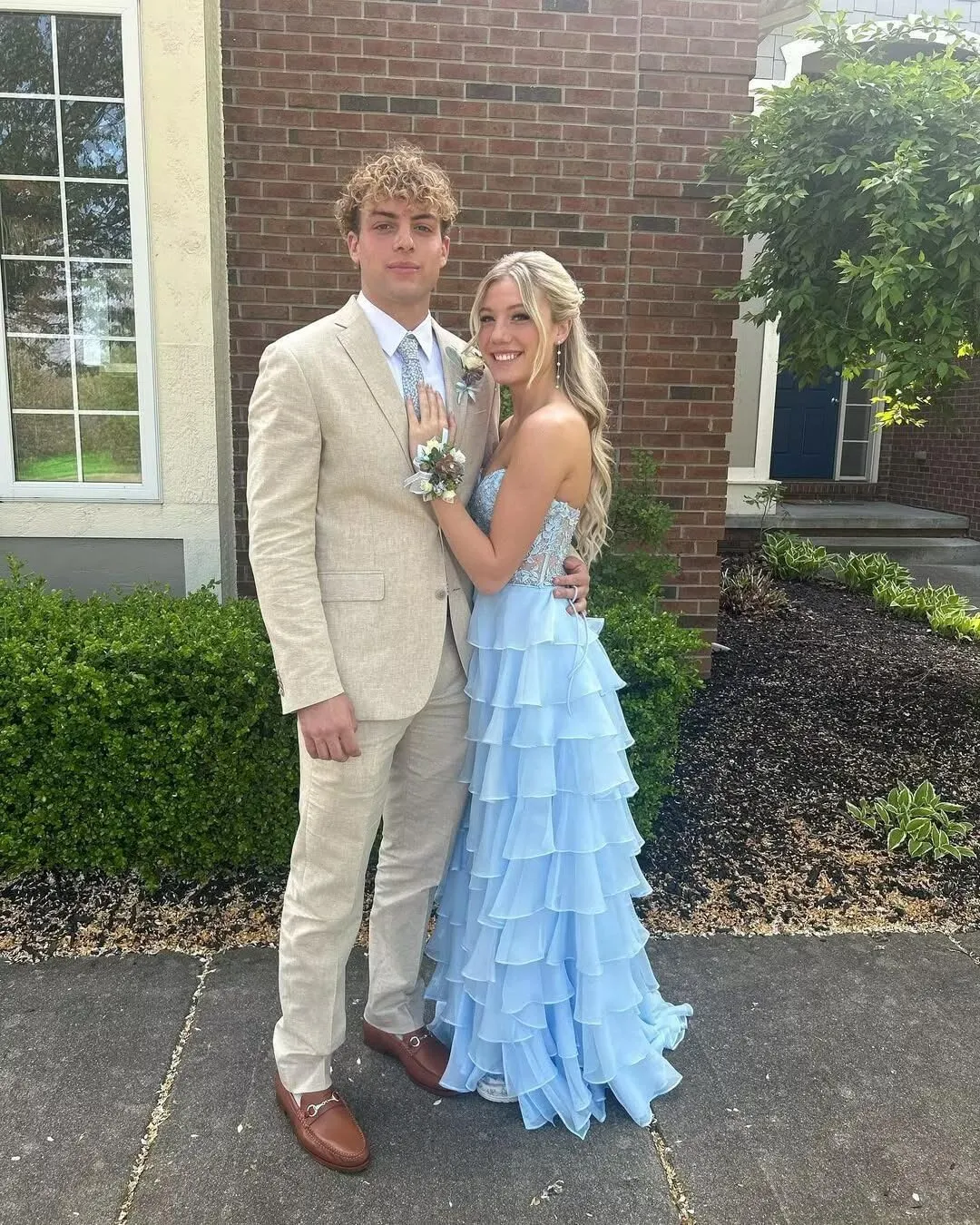 Strapless Lace Corset Prom Dresses with Slit 2025 Chiffon Tiered Ball Gowns Long Formal Evening Gowns XOD0446