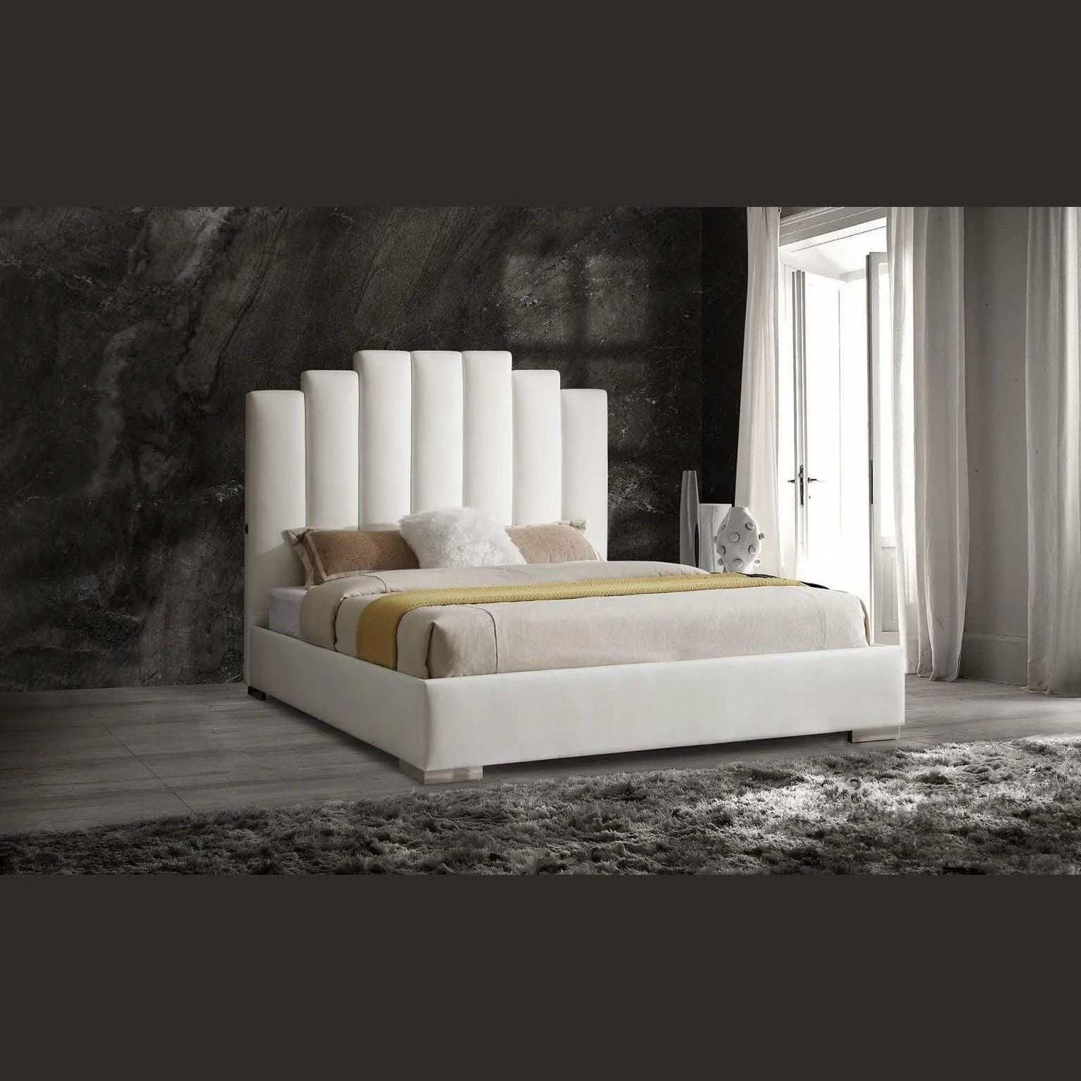 Whiteline Jordan King Bed with USB